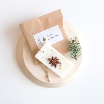 dennengeur kerst geurhanger waxmelts geurwax sojawas cozy christmas tree dennen kerstboom bosgeur ananas pynappel brievenbus cadeau