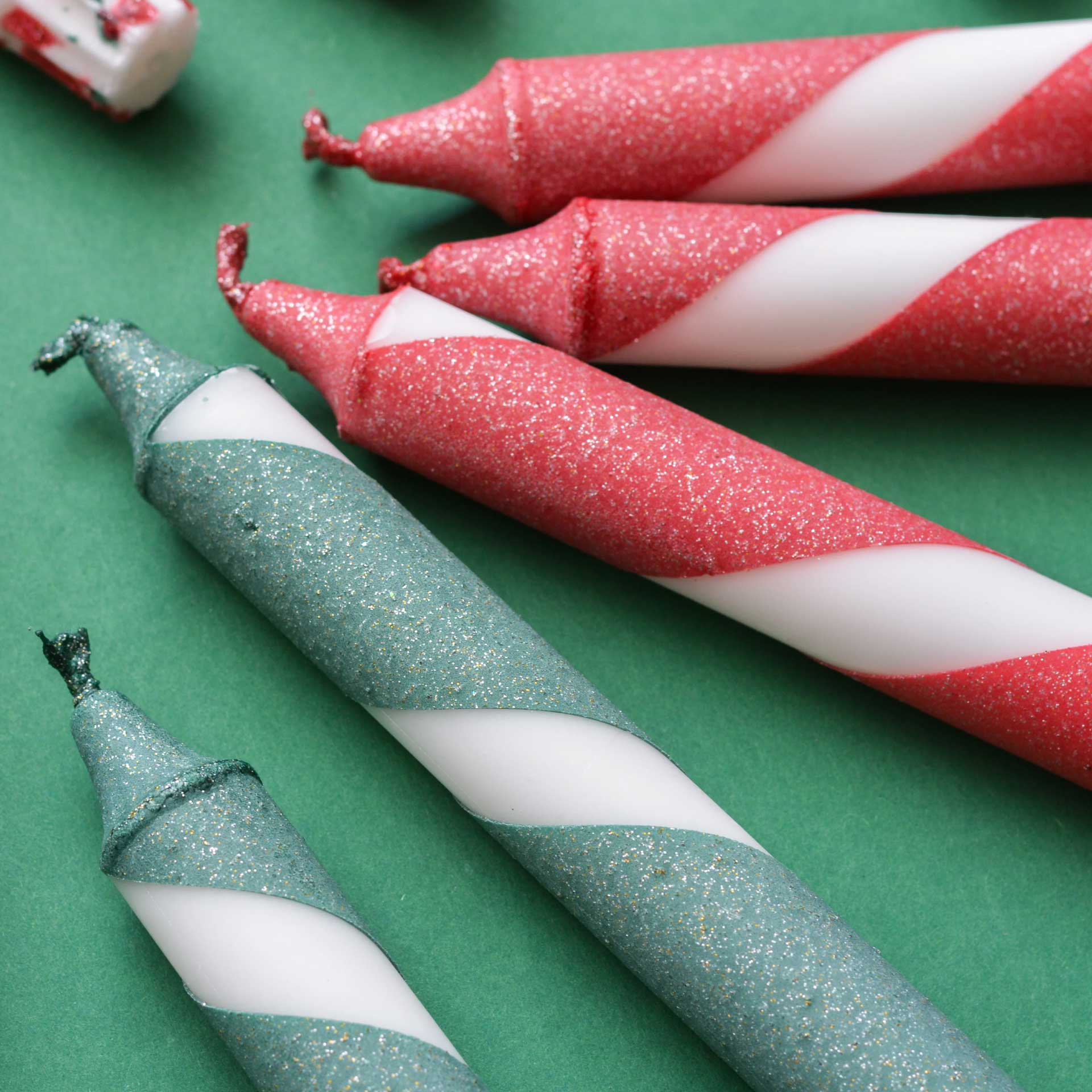 glitter kaarsen kerst kaarsen christmas mix stearine kerstkaars pynappel dinerkaarsen kerst brievenbus cadeau