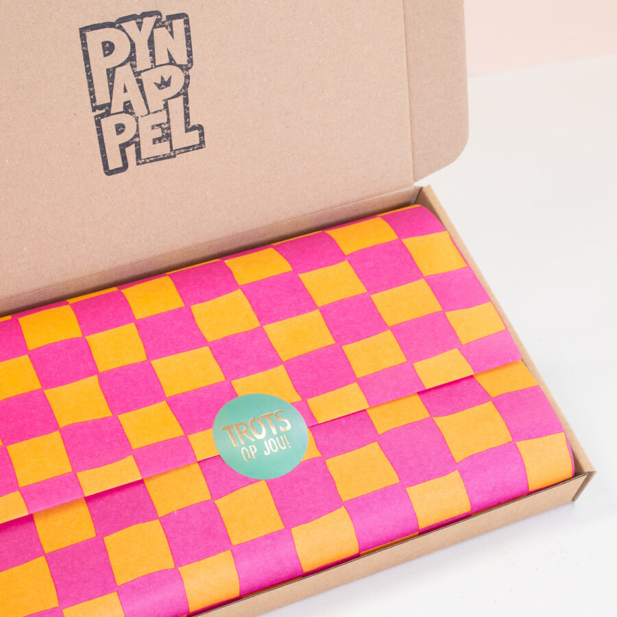 brievenbus cadeau geslaagd cadeau versturen cadeaupakket geslaagd brievenbus cadeau pynappel