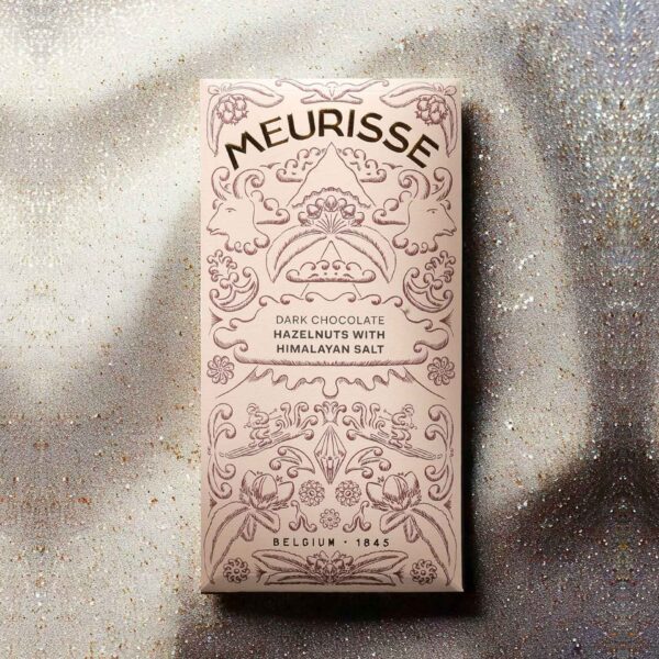 chocolade feestdagen pure chocolade met hazelnoten en himalayazout
