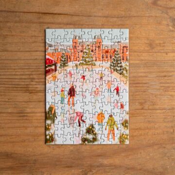 mini puzzel 99 stukjes ice skating trevell pynappel brievenbus cadeaupakket
