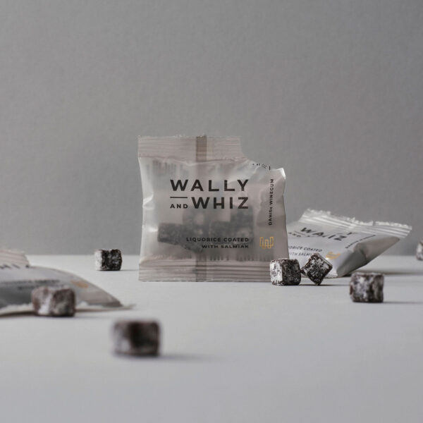 vegan winegums drop salmiak wally and whiz liquorice salmiak natuurlijke winegums pynappel