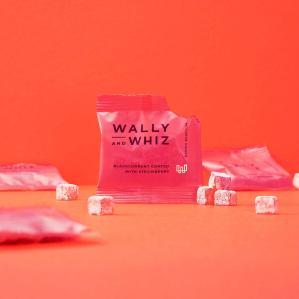 vegan winegums zwarte bes aardbei wally and whiz blackcurrant strawberry pynappel
