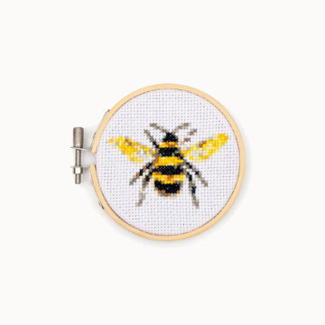 bij boorduurkit kikkerland borduur kit mini bee kruissteek borduursetje diy kits borduren pynappel