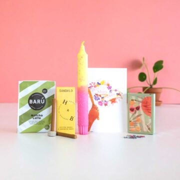 cadeau voor moederdag brievenbus cadeau matcha mini puzzel kaars pynappel